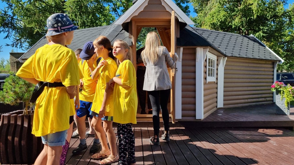Childrens at work
