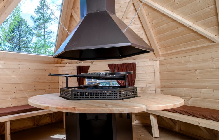Premium 6 corners Grill and Chimney Set