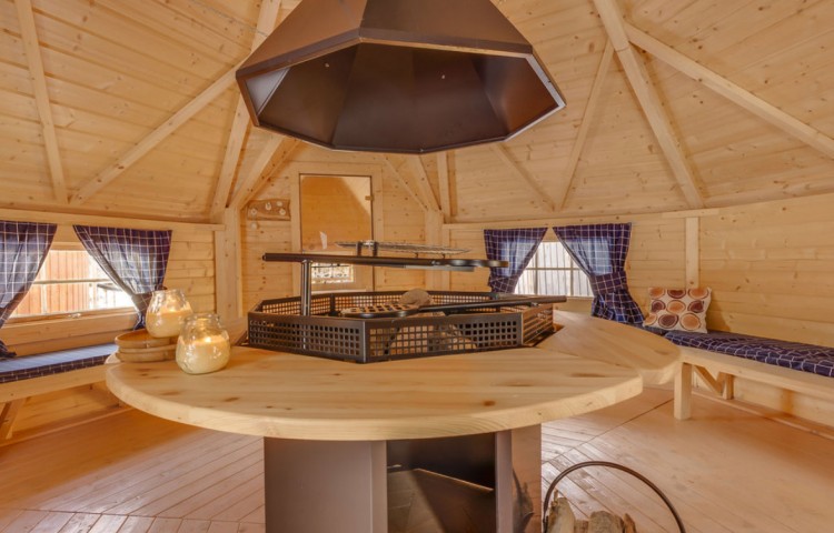 Premium 8 corners Grill and Chimney Set