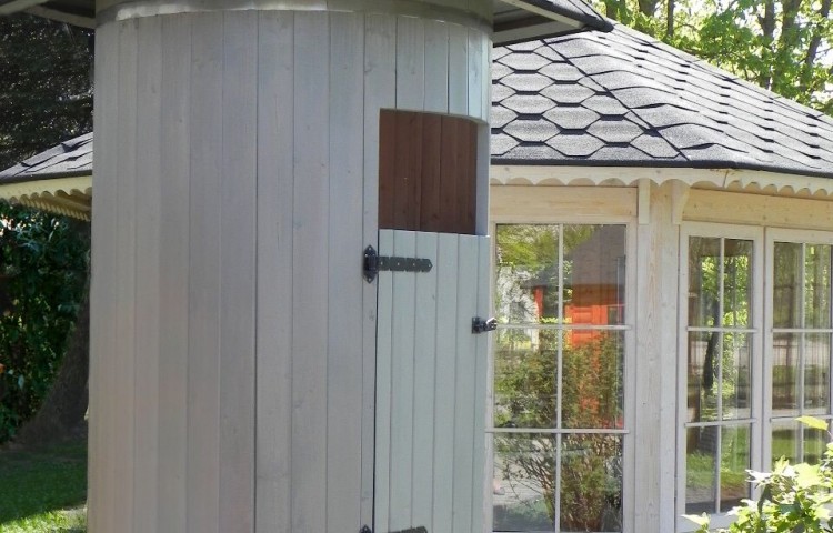 Shower wooden