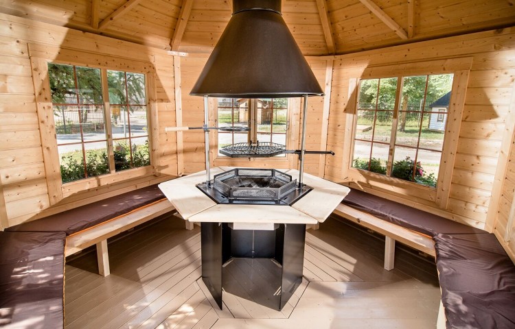 Pavilion 9.2 m2 Inside