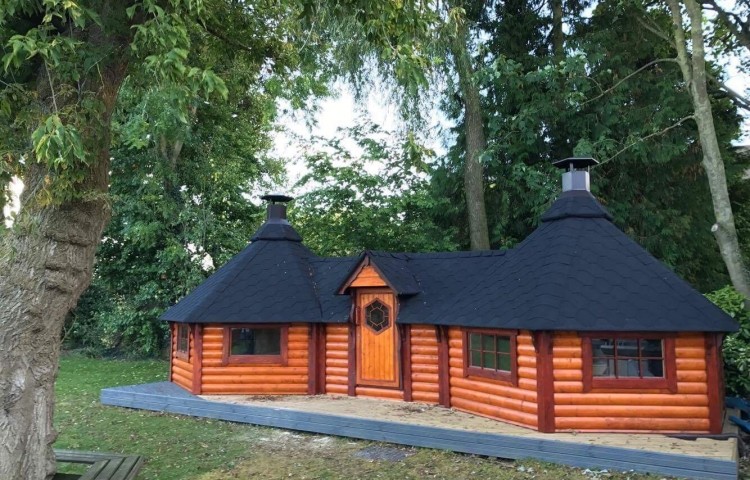 Grill Cabin 9.2 + 9.2 m²