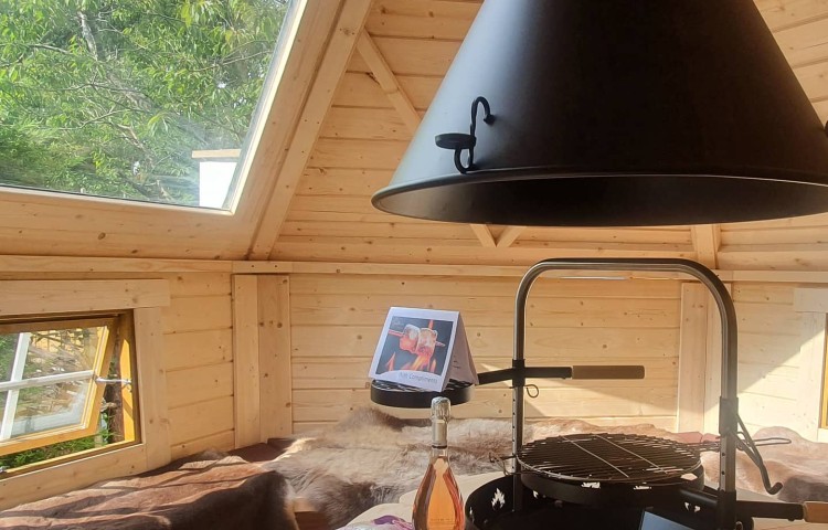Grill Cabin 9.2 m² with Sloping Walls