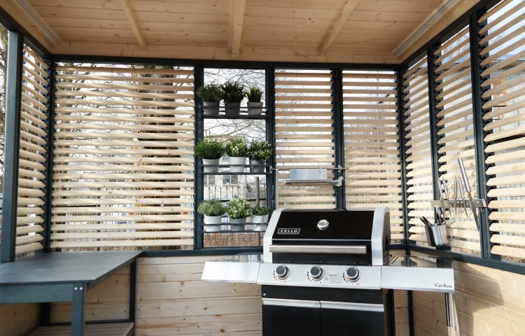 Outdoor Kitchen