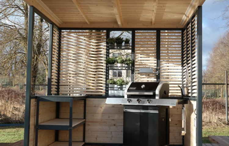Outdoor Kitchen