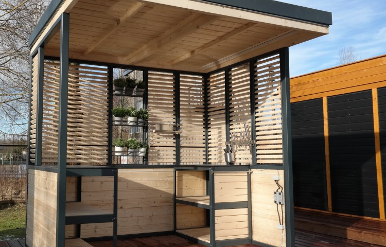 Outdoor Kitchen