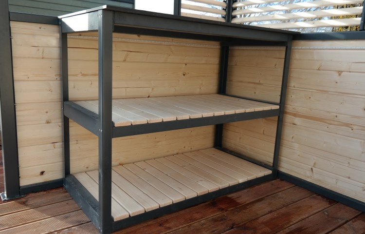 Outdoor Kitchen