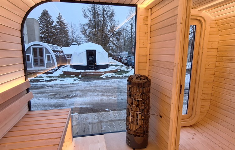  SAUNA LUNA 3.3 X 2.4 M WITH A CHANGING ROOM