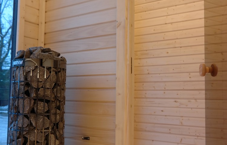  SAUNA LUNA 3.3 X 2.4 M WITH A CHANGING ROOM