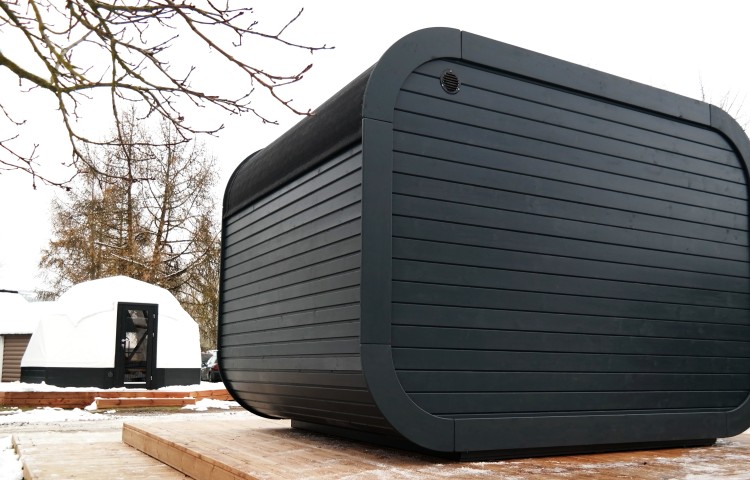  SAUNA LUNA 3.3 X 2.4 M WITH A CHANGING ROOM