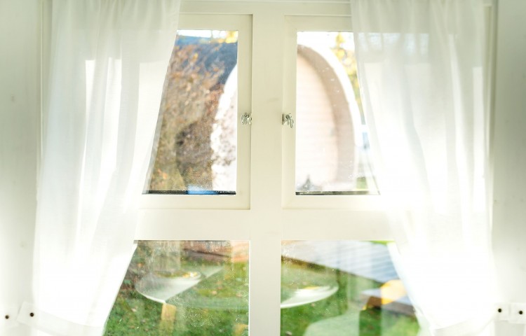 Pavilion with top vent windows