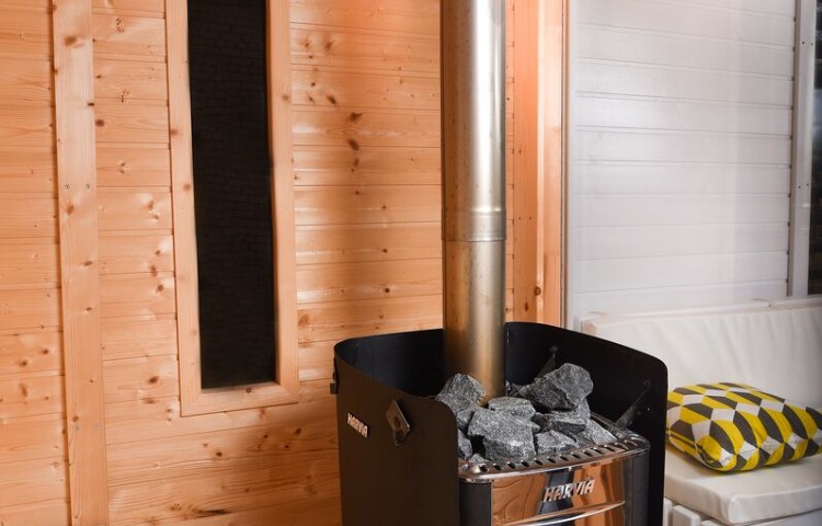 Wood burning heater
