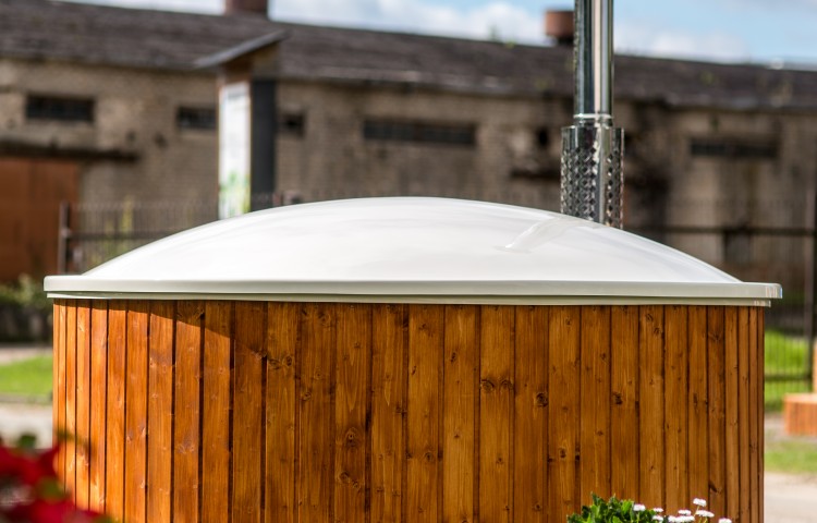 Hot tub with integrated heater