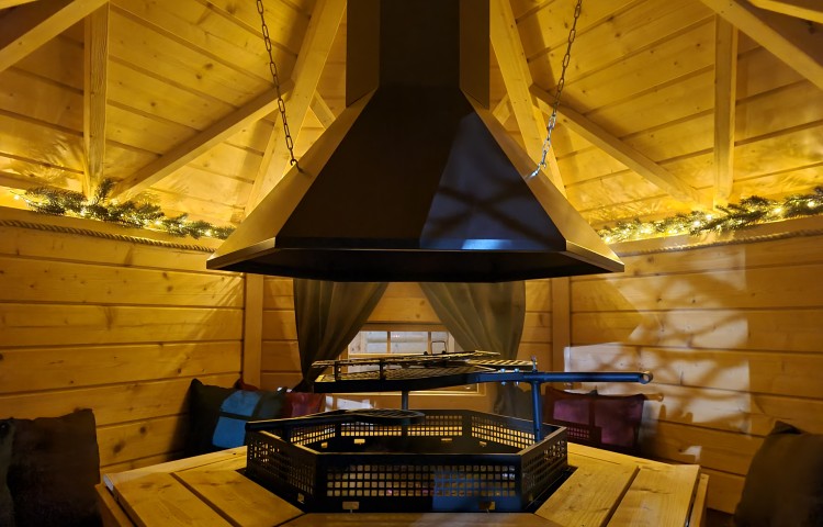 Grill Cabin 4.5 m2 with lights