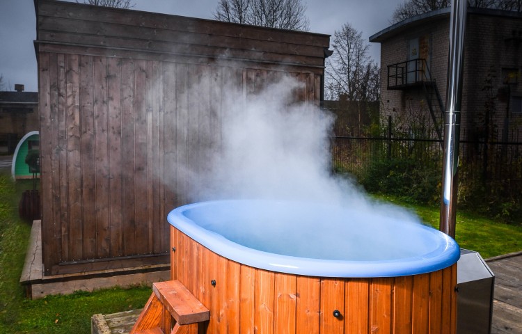 Ofuro tub 