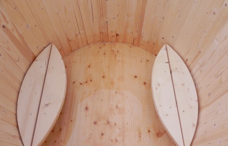 Round Cold Tub from spruce inside
