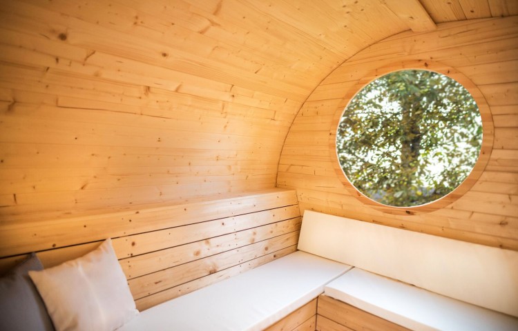 Delight Sauna  2.4 x 4.3 round window inside