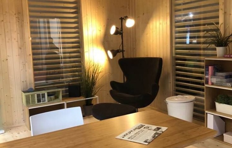 Bespoke product Office in Garden cube